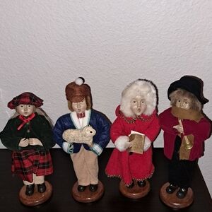 Vintage CHRISTMAS CAROLER FIGURINES SET Of 4